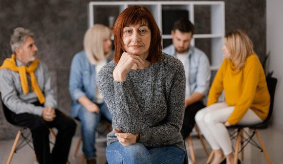 Terapia individual o terapia grupal: ¿qué aporta cada espacio terapéutico?